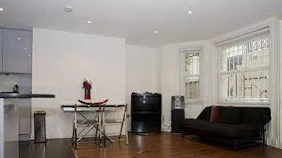 Comeragh Road Apartment | Londra (ve civarı) - Batı Londra