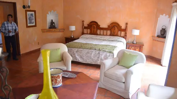 Hotel Vergel de la Sierra | Guanajuato - San Felipe - Sierra de Lobos