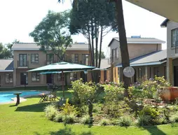 Hoyohoyo Chartwell Lodge | Gauteng - City of Tshwane - Johannesburg (ve civarı) - Chartwell