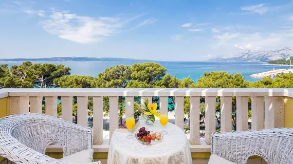 Hotel Bacchus | Split-Dalmaçya - Baska Voda