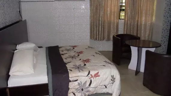 Cynergy Suites Festac Town | Lagos (ve civarı) - Lagos