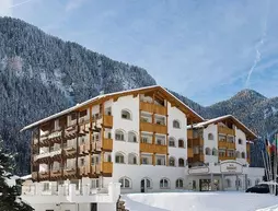 Active Wellnesshotel Diamant | Trentino-Alto Adige - Güney Tirol (il) - Santa Cristina Val Gardena