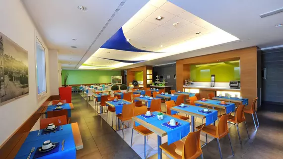 Bes Hotel Bergamo West | Lombardy - Bergamo - Bergamo (ve civarı) - Mozzo