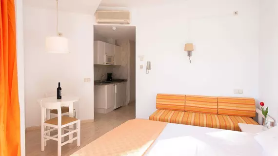 Aparthotel Elisa | Balearic Adaları - Mayorka Adası - Pla de Mallorca