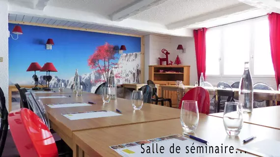 Hotel Lac Bleu 1650 | Auvergne-Rhone-Alpes - Savoie (bölge) - Saint-Francois-Longchamp