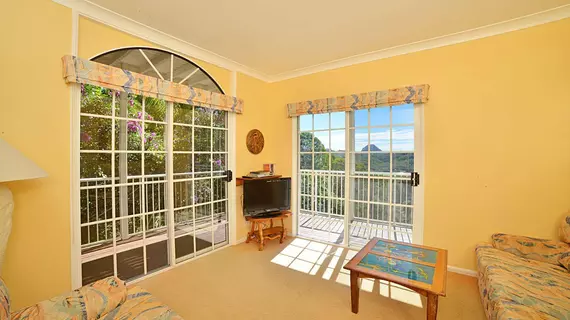 Cooroy Country Cottages | Queensland - Noosa - Black Mountain