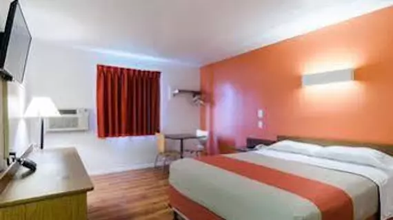 Motel 6 Emporia | Kansas - Emporia (ve civarı) - Emporia