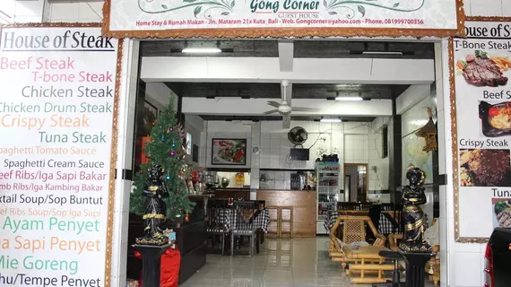 Gong Corner Homestay - Hostel | Bali - Kuta - Legian Kent Merkezi