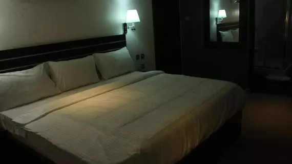 Reliance Royal Suites | Lagos (ve civarı) - Lagos - Onigbongbo - Ikeja