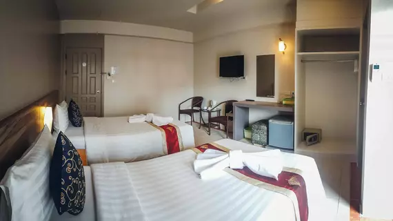 Eastiny Inn Hotel | Chonburi (vilayet) - Pattaya (ve civarı) - Pattaya - Pattaya Körfezi