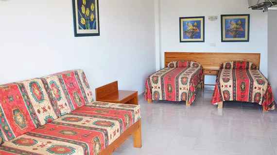 Monterrey Apartments | Balearic Adaları - İbiza Adası - Sant Antoni de Portmany - Cala de Bou