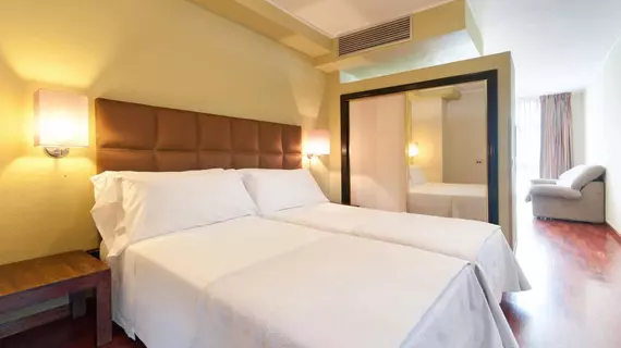 Tryp Valladolid Sofia Parquesol Hotel | Kastilya ve Leon - Valladolid (vilayet) - Valladolid - Valladolid Kent Merkezi