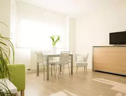 Apartamentos Sabinas San Miguel | Aragon - Zaragoza (vilayet) - Zaragoza - La Magdalena