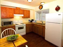 Maple Leaf Furnished Manor Apartments | Washington - Spokane (ve civarı) - Spokane