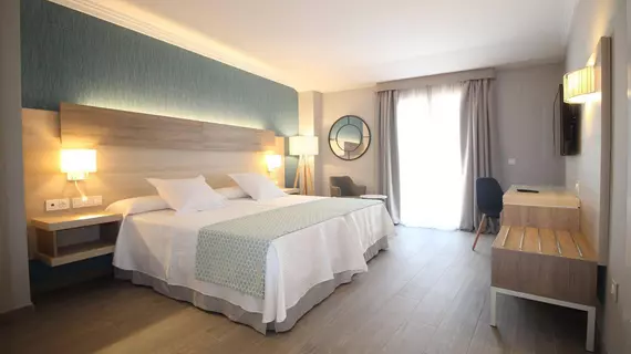 Hotel Puerta del Mar | Andalucia - Malaga İli - La Axarquía - Nerja - Nerja Kent Merkezi