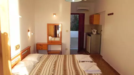 Afroditi Hotel - Studios | Ege Adaları - Kilimli (Kelemez) - Massouri