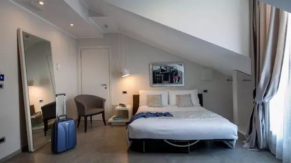 Montenapoleone Suites | Lombardy - Milano (ve civarı) - Milano - Centro Storico