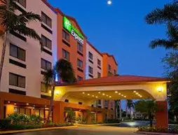 Holiday Inn Express and Suites Fort Lauderdale Airport West | Florida - Fort Lauderdale (ve civarı) - Davie