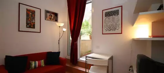 Frangipane Studio Terrace | Lazio - Roma (ve civarı) - Roma Kent Merkezi - Monti