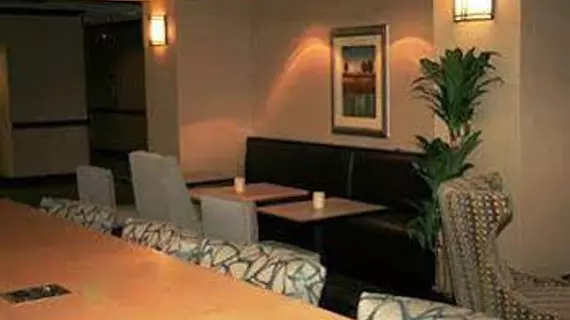 Hampton Inn & Suites Brunswick | Georgia - Brunswick (ve civarı) - Brunswick