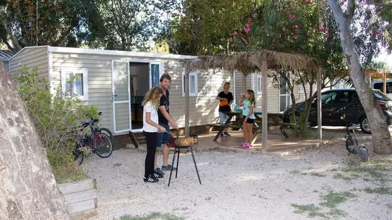 Camping Ampolla Playa | Katalonya - Baix Ebre - L'Ampolla