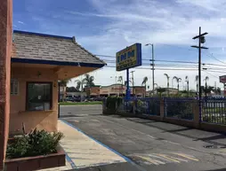 Budget Inn | Kaliforniya - Los Angeles County - North Hills