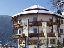 Hotel Vajolet | Trentino-Alto Adige - Güney Tirol (il) - Tires - Tires