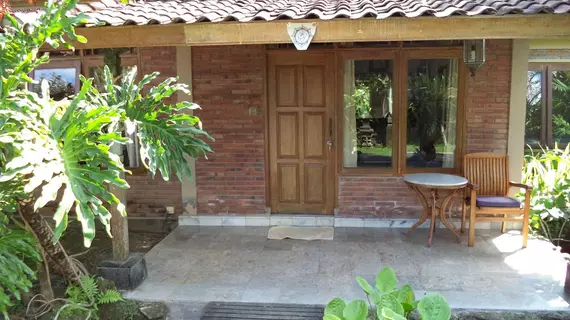 Lokasari Bungalows Spa & Gallery | Bali - Ubud - Petulu