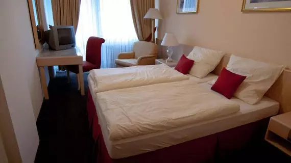 OAZA hotel | Prag - Městská čast Praha 4 (en büyük Prag ilçesi)