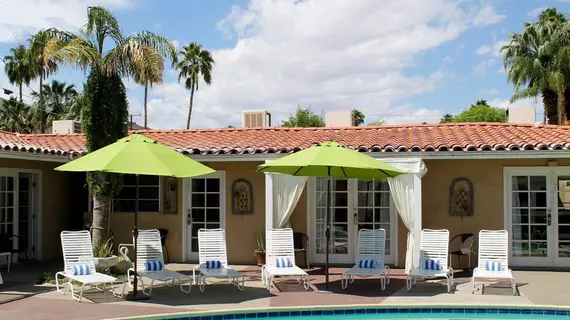 La Dolce Vita Resort & Spa - A Gay Men's Clothing Optional Resort | Kaliforniya - Imperial County - Palm Springs (ve civarı) - Palm Springs