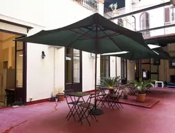 Mamamia Hostel and Guesthouse