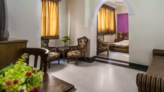 Hotel Sunshine | Batı Delhi - Ulusal Eyalet Başkenti Delhi - Delhi (ve civarı) - Yeni Delhi - Karol Bagh