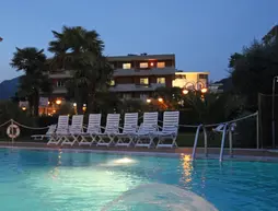 Hotel Riviera | Trentino-Alto Adige - Trento İli - Riva del Garda