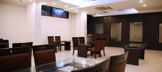 FabHotel Phase 3 DLF Club | Haryana - Gurugram (ve civarı) - Gurugram - DLF Phase I - DLF City