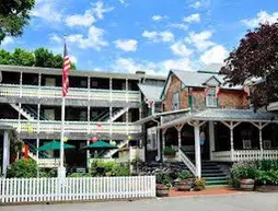 Pequot Hotel | Massachusetts - Oak Bluffs