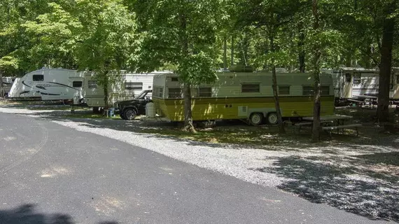 Arrow Creek Campground | Tennessee - Gatlinburg - Pigeon Forge (ve civarı) - Gatlinburg