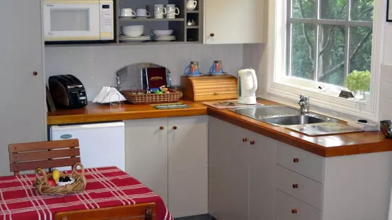 Stone's Throw Cottage Bed and Breakfast | Victoria - Melbourne (ve civarı) - Belgrave