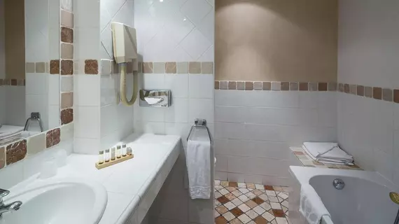 Hôtel Royal | Occitanie - Herault (bölge) - Montpellier (ve civarı) - Montpellier - Montpellier Kent Merkezi