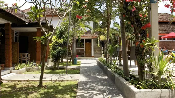 Ayu Lili Garden Cottages | Bali - Kuta - Kuta Merkezi