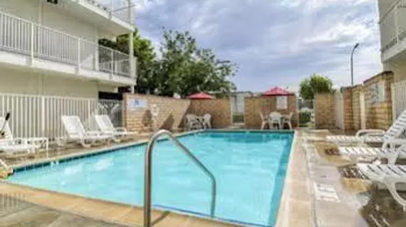 Motel 6 Escondido | Kaliforniya - San Diego County - Escondido