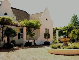 Albourne Guesthouse | Western Cape (il) - West Coast DC - Drakenstein - Cape Town (ve civarı) - Cape Town - Somerset West