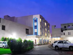 Hotel Maharaja Residency | Pencap - Jalandhar (ve civarı) - Jalandhar