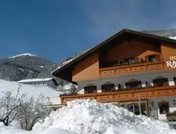 Hotel & Residence Rainer Eggele | Trentino-Alto Adige - Güney Tirol (il) - San Candido - Prato alla Drava