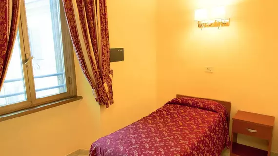 Hotel Bed In Roma | Lazio - Roma (ve civarı) - Roma Kent Merkezi - Rione XVIII Castro Pretorio