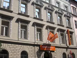 easyHotel Budapest Oktogon | Pest County - Budapeşte (ve civarı) - Budapeşte Kent Merkezi - Andrassy