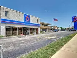 Motel 6 Chicago West - Villa Park | İllinois - Villa Park