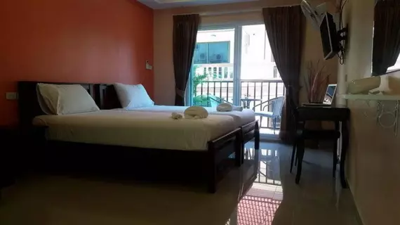 Patamnak Beach Guesthouse | Chonburi (vilayet) - Pattaya (ve civarı) - Pattaya - Pratumnak Tepesi