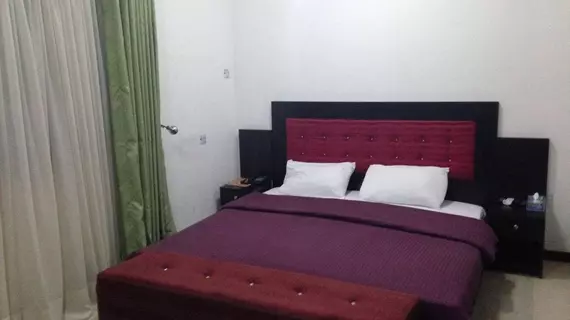 King Serve Guesthouse | Lagos (ve civarı) - Lekki - Lekki Kademe 1