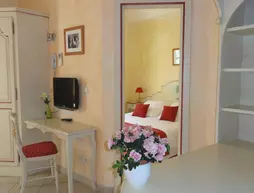 Hôtel La Villa | Provence - Alpes - Cote d'Azur - Var - Sainte-Maxime - Saint-Tropez (ve civarı) - Sainte-Maxime - Plage de la Garonnette