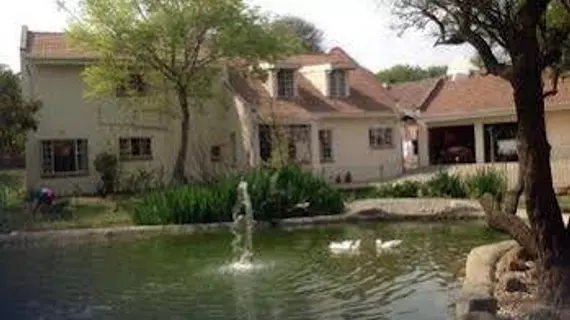 Royal Olympia Lodge | Gauteng - City of Tshwane - Johannesburg (ve civarı) - Sandton - Sunninghill